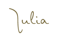 Julia-Signature_goldolive-normal.png